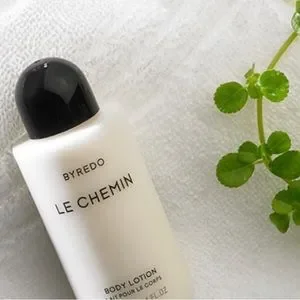 日本未発売【BYREDO】LE CHEMIN 2本　新品未使用　300ml 日本未発売【BYREDO】LE CHEMIN 2本 新品未使用 300ml